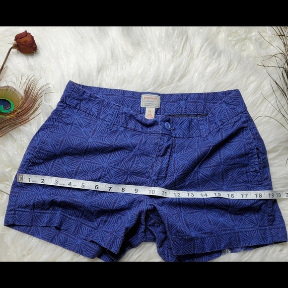 Khakis by Gap Shorts - Picture 7 of 8